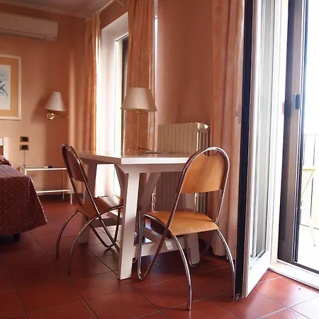 Bel Hotel 3*